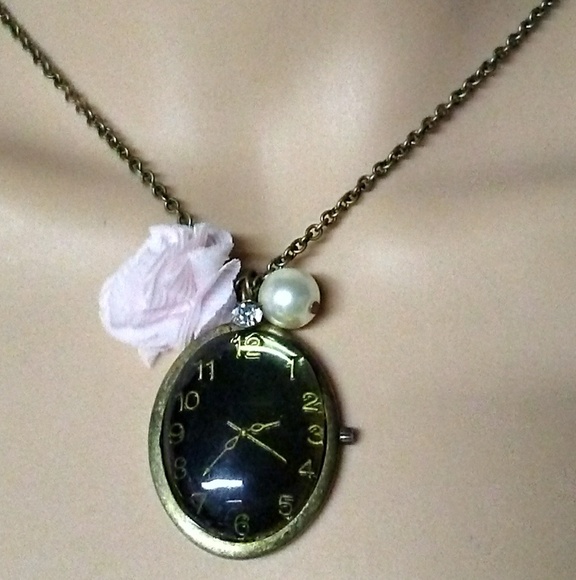 Jesi's Fashionz Jewelry - Antiqued Bubble Clock Pendant Necklace